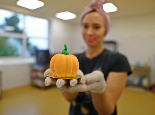 Czaszka, nietoperz i dynia w słodkim wydaniu. Słodkości na Halloween z Cukierni Williams.