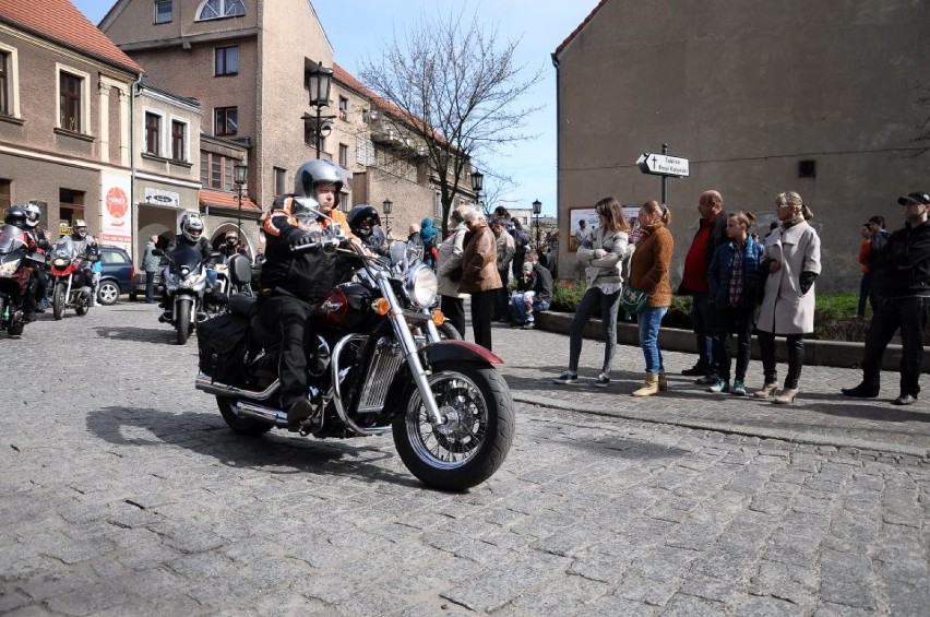 Gniezno: sezon motocyklowy rozpoczęty! [FOTO]