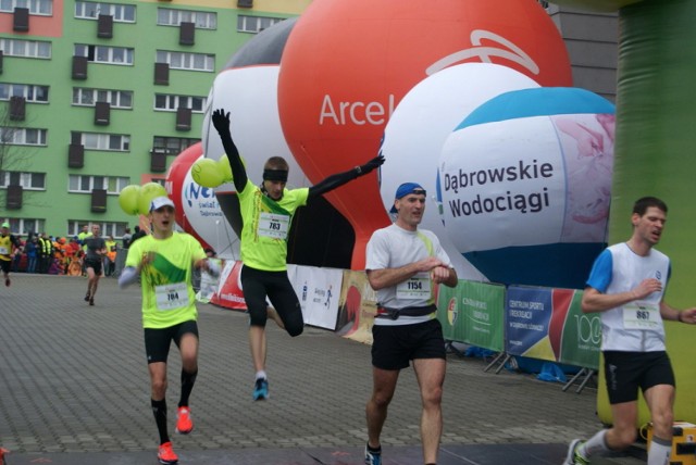 IX Półmaraton Dąbrowski zgromadził na starcie ponad 1140 zawodników