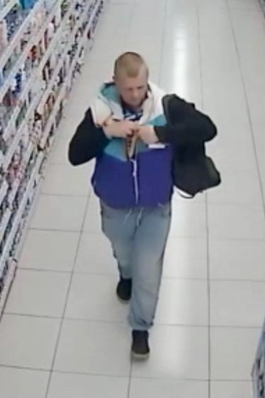 Szalał na zakupach w Rossmannie w Koronowie - tyle, że zapomniał zapłacić. Szuka go policja [zdjęcia]