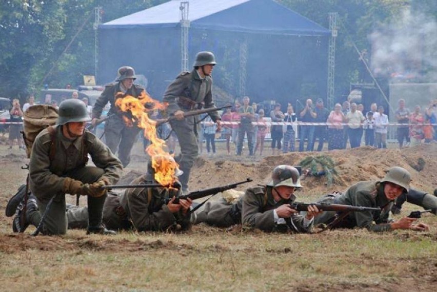 Powstanie Wielkopolskie w inscenizacjach grup...