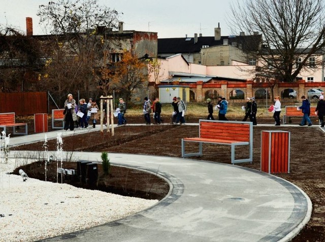 Nowy skwer powstał w centrum starej części Gostynia