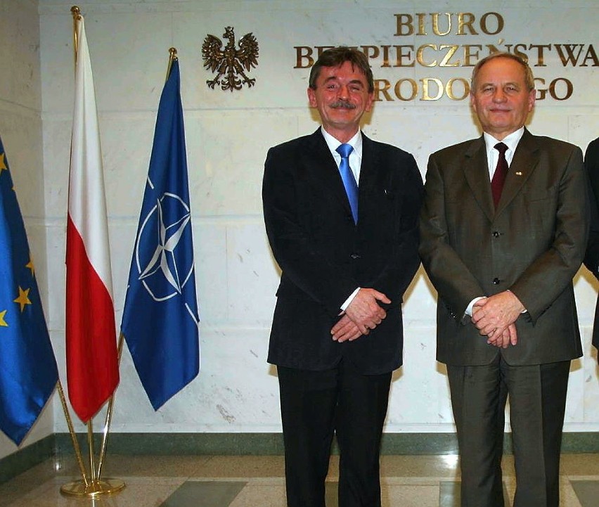 Henryk A. Pach i gen. Stanisław Koziej. BBN 07 lutego 2013...