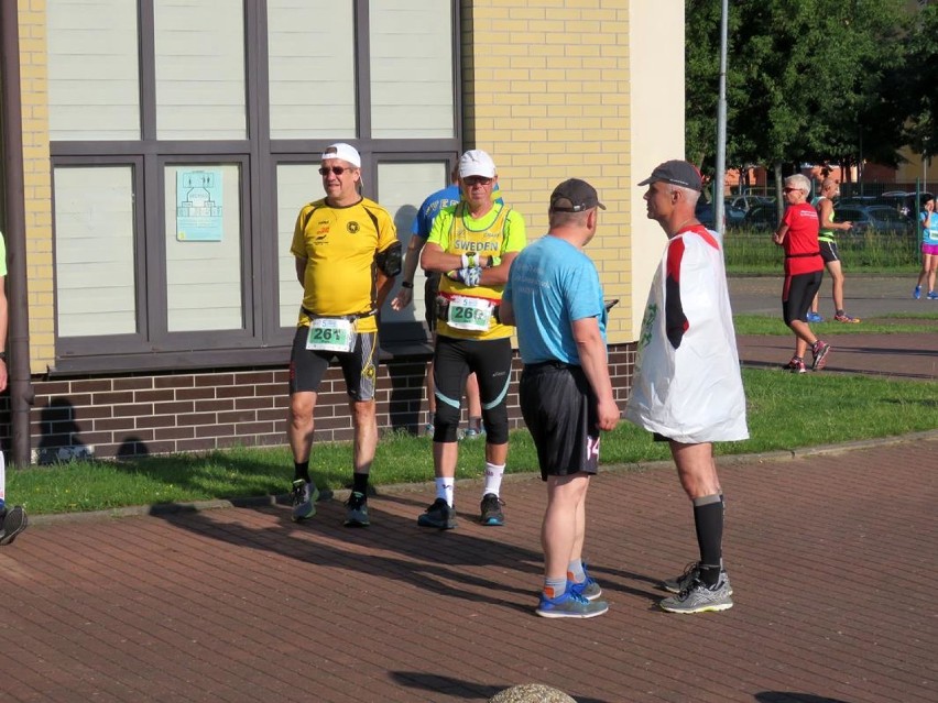 Police. Na trasę maratonu wyruszyło 420 biegaczy [ZDJĘCIA, WIDEO]