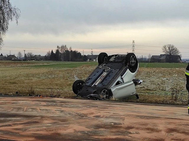 Wypadek  na trasie Dobrzeń Wielki - Chróścice w powiecie opolskim.