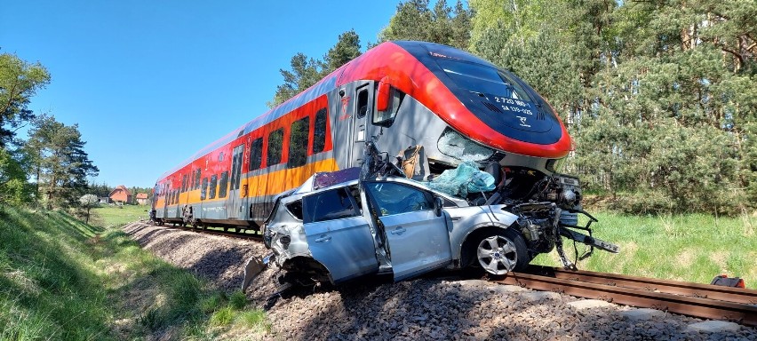 Tragiczny wypadek na przejeździe kolejowym koło Sztumu. Zginęła kobieta 