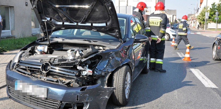 Wypadek w Szubinie

Do zderzenia dwóch samochodów osobowych...