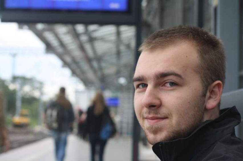 Michał Bajda stara się nie jeździć pociągami