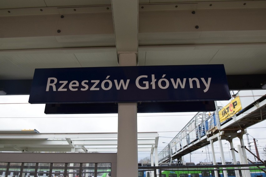 W styczniu na dworcu PKP w Rzeszowie będą otwarte już dwa perony [FOTO]