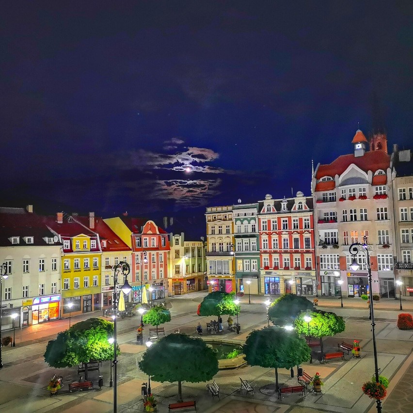 Pogodny Wałbrzych świętuje 6 lat działalności. Krzysztof Michałek, certyfikowany łowca burz, chce rozbudować stacje pogodowe w mieście  