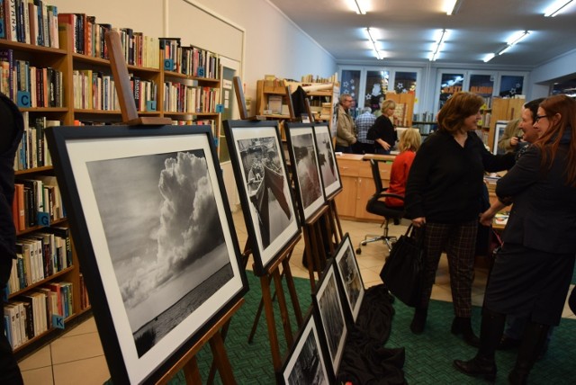 &quot;Port Rybacki&quot; to temat wystawy fotograficznej autorstwa Czesława Cekały, kt&oacute;ry odbył się w środę, 5 lutego, w Filli nr 8 Miejskiej Biblioteki Publicznej w Słupsku przy ul. Braci Gierymskich.