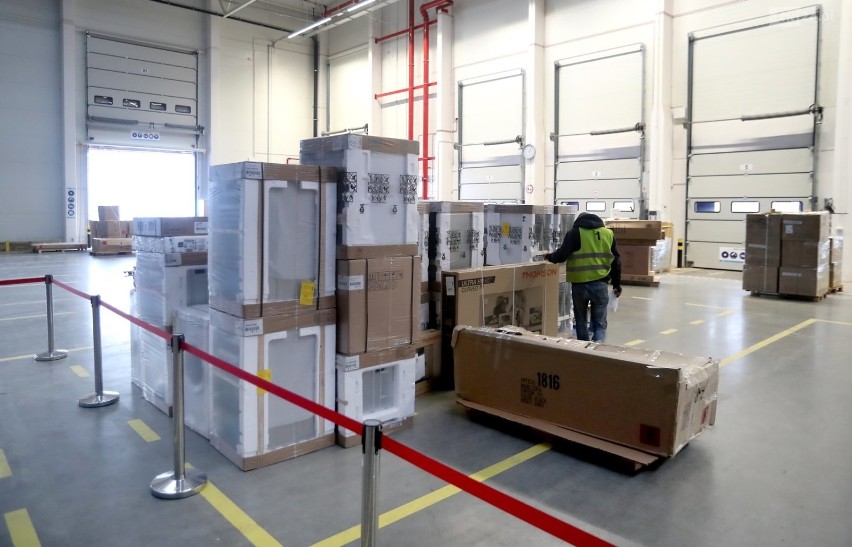 Rohlig Suus Logistics otworzył w Szczecinie nową siedzibę i zatrudnia [ZDJĘCIA]