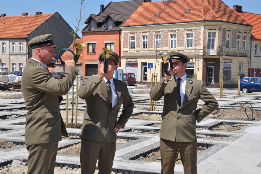 Posadzili platany wolności. Będą o nie dbać tak, jak o niepodległość [ZDJĘCIA]