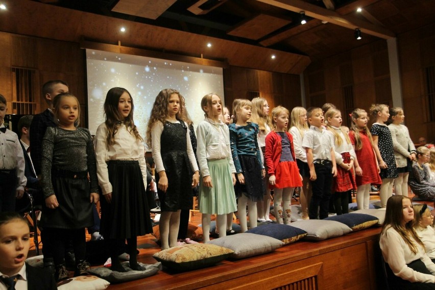 Koncert Kolęd odbył się w sali koncertowej Państwowej Szkoły...