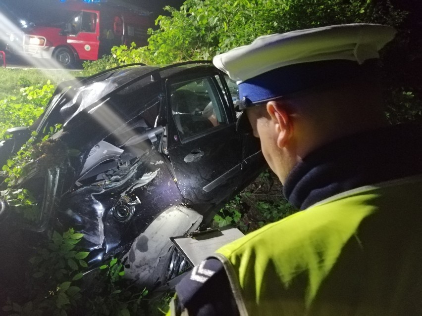 Tragiczny wypadek na trasie Kwidzyn - Sztum. 27-letnia pasażerka zginęła na miejscu [ZDJĘCIA]
