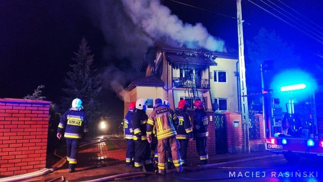 Tragiczny pożar pod Warszawą. Jedna osoba nie żyje, dwie trafiły do szpitala