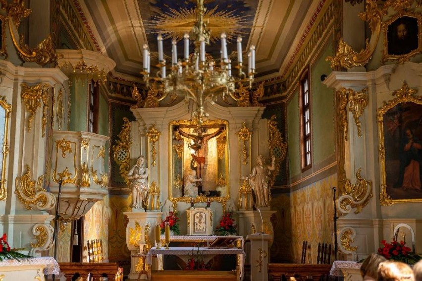 Kościół św. Krzyża w Obornikach swe początki datuje na XV...