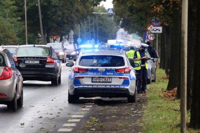 Zderzenie motocykla z samochodem osobowym na ul. Kosmonautów 17.09.2021