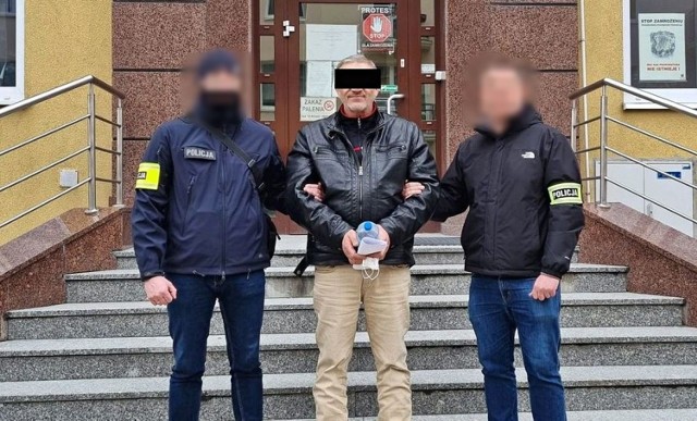 Zatrzymany 57-letni obywatel Ukrainie w asyście policjantów operacyjnych z Komendy Miejskiej Policji w Lublinie