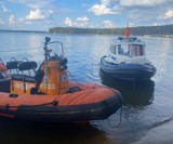 Wypadek skutera wodnego i żaglówki w Zarzęcinie na Zalewie Sulejowskim. Na pokładzie 8-letnie dziecko