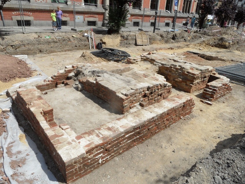 Przebudowa Starówki w Gliwicach przynosi kolejne archeologiczne odkrycia. Co znaleziono tym razem?