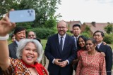 Ambasadorzy państw regionu Azji i Pacyfiku gościli na ziemi wieluńskiej. To inicjatywa ministra Marcina Przydacza 
