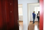 Pawilon mieszkalny w Siemianowicach: Nowi lokatorzy odbierają klucze