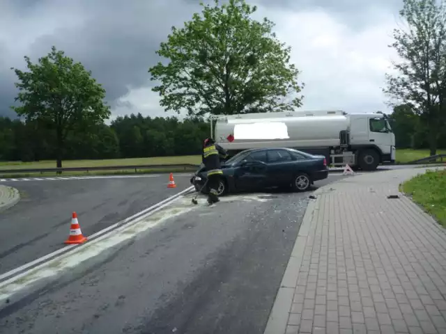 Wypadki w Poznaniu i okolicy - zdjęcia, relacje, utrudnienia w ruchu