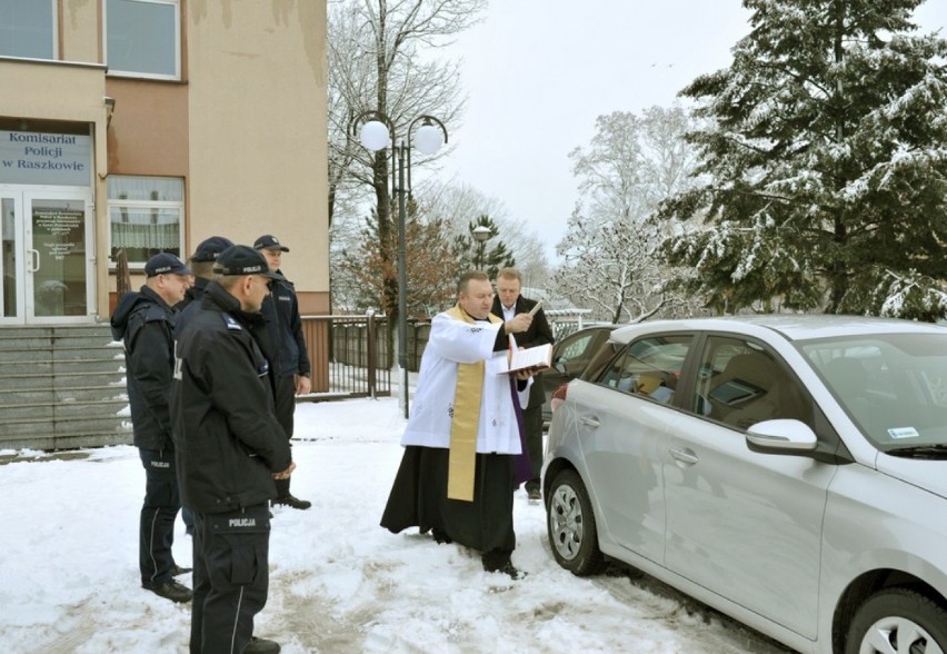 Policjanci z Raszkowa mają nowy nieoznakowany samochód
