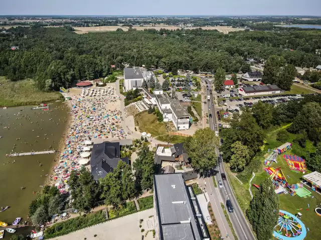 W sezonie w Boszkowie mamy do dyspozycji kilkanaście plaż. Jedną z większych jest ,,główna'''