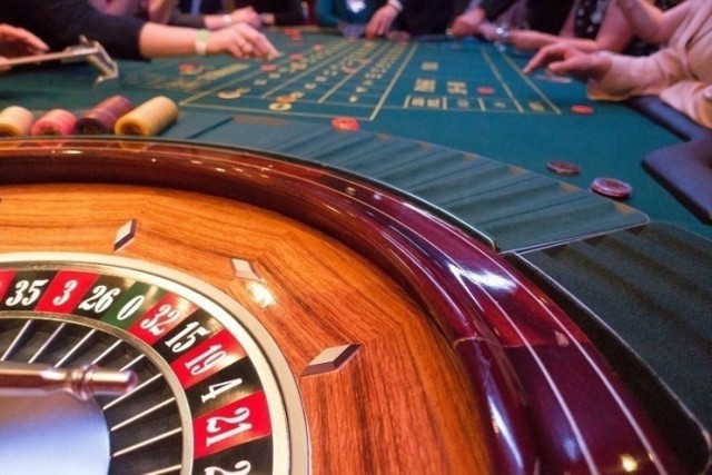 Spółka Zjednoczone Przedsiębiorstwa Rozrywkowe S.A. jest operatorem 13 kasyn, mieszczących się w największych miastach całej Polski. Dla gości oferuje takie produkty jak: Ruletka Amerykańska, BlackJack, Poker, a także liczne automaty do gier.