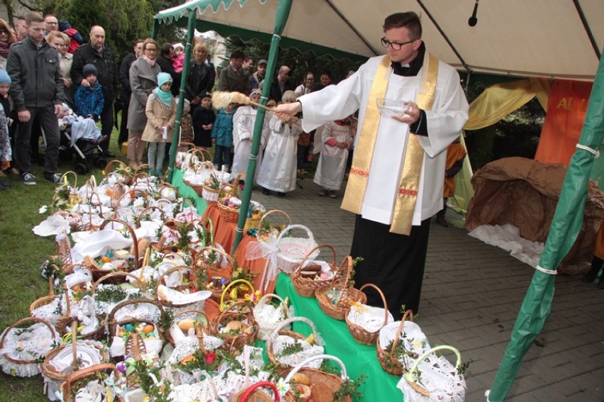 Syców: Poświęcenie pokarmów u sióstr urszulanek