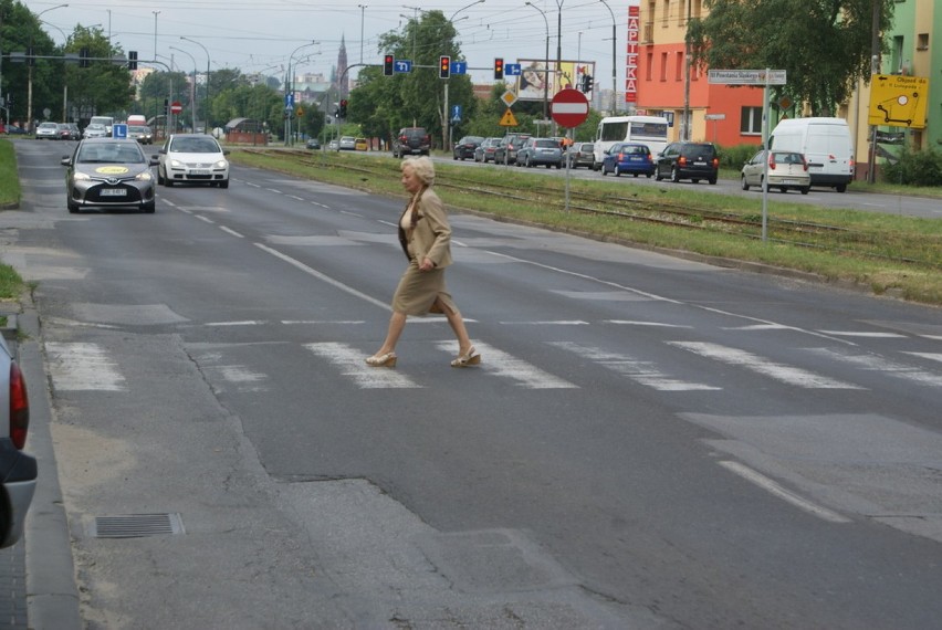 Ulica Piłsudskiego jest cała połatana i remont zdecydowanie...