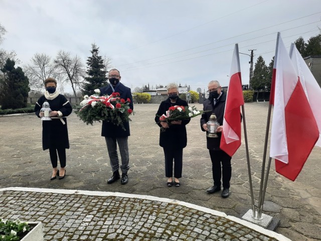 Dzień Pamięci Ofiar Zbrodni Katyńskiej w Zduńskiej Woli uczczono symbolicznie