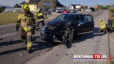 Leszczyna. Wypadek na DW 966 w Leszczynie, czołowe zderzenie samochodu osobowego z ciężarowym, jedna osoba ranna