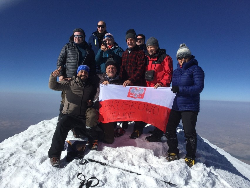 Grupa podróżników ze Słupska jako pierwsza w tym roku zdobyła Ararat - górę, na której ponoć spoczęła Arka Noego [ZDJĘCIA]