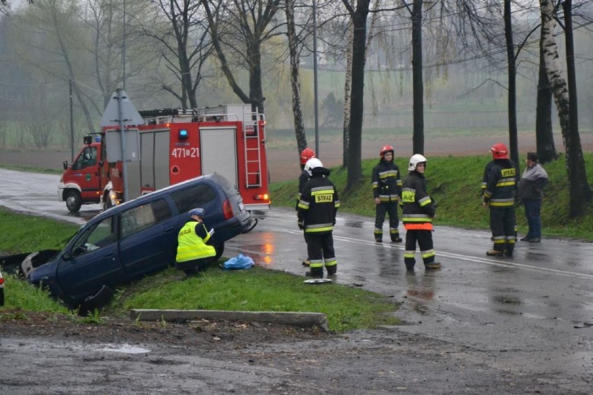 Wypadek w Jastrzębiu: wylądował autem w rowie