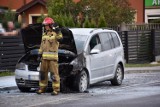 Sławno. Pożar samochodu osobowego na ul. Armii Krajowej ZDJĘCIA, WIDEO