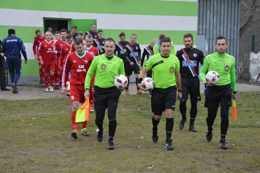 Piłka nożna. IV liga. Anioły Garczegorze - Pogoń Lębork 1:2 (0:1)