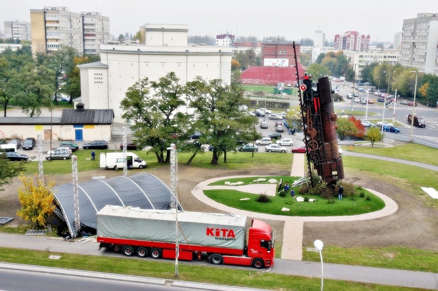 Rzeźba Pociąg do Nieba