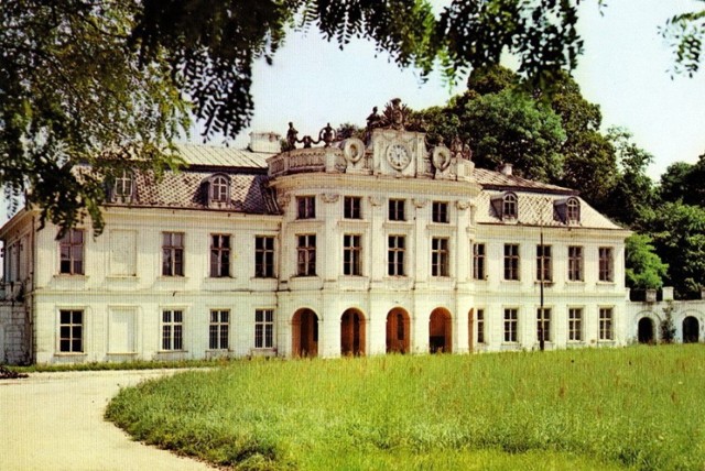 Pałac w Szczekocinach w latach świetności.