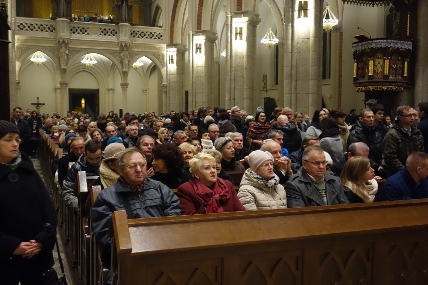 Pasterkę w katedrze łódzkiej poprowadzi abp Marek...