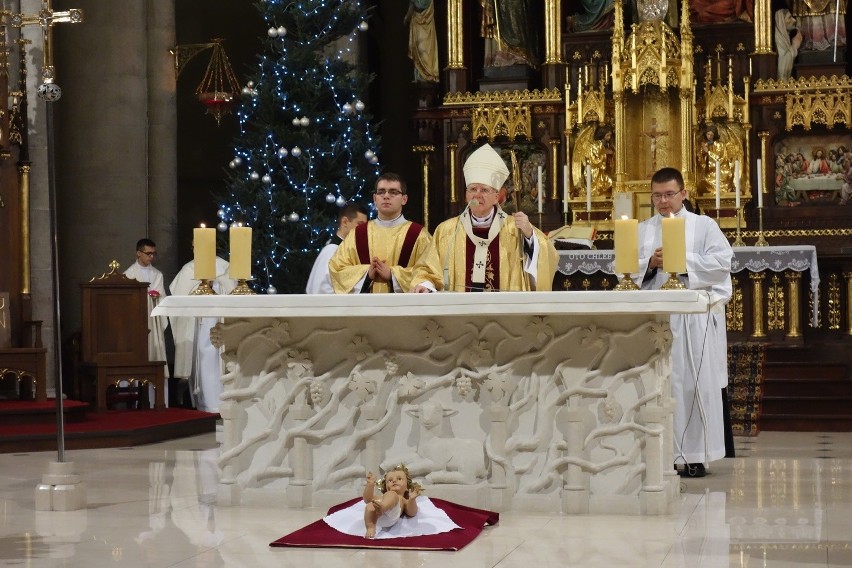 Pasterkę w katedrze łódzkiej poprowadzi abp Marek...