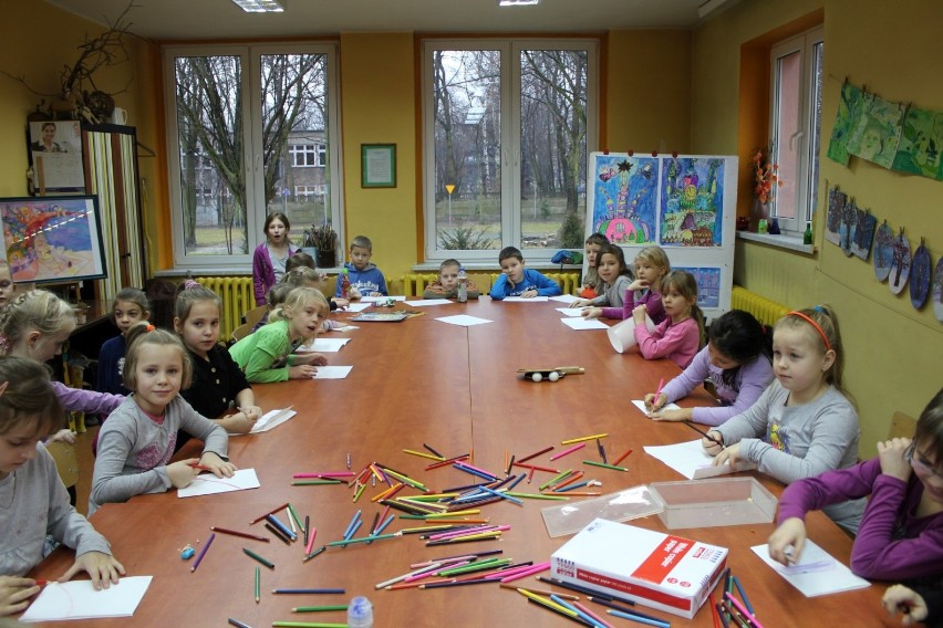 Ferie 2014 w Siemianowicach: 100 dzieci spędza półkolonie w...