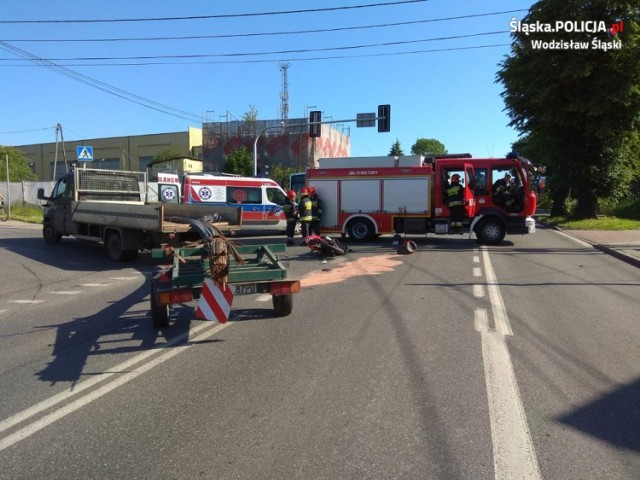 Zderzenie samochodu dostawczego z motocyklem w Radlinie