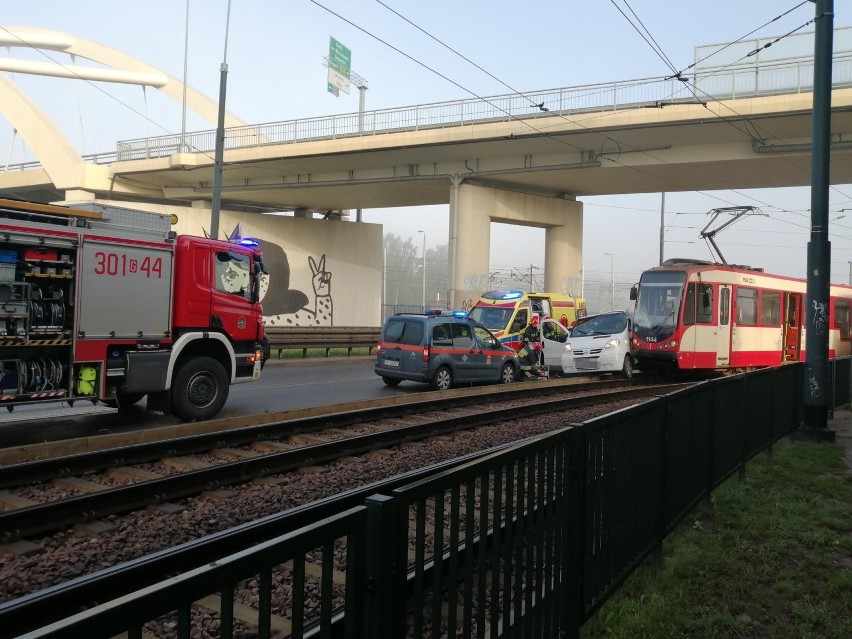 Zderzenie samochodu z tramwajem, Gdańsk, ul. Jana z Kolna,...