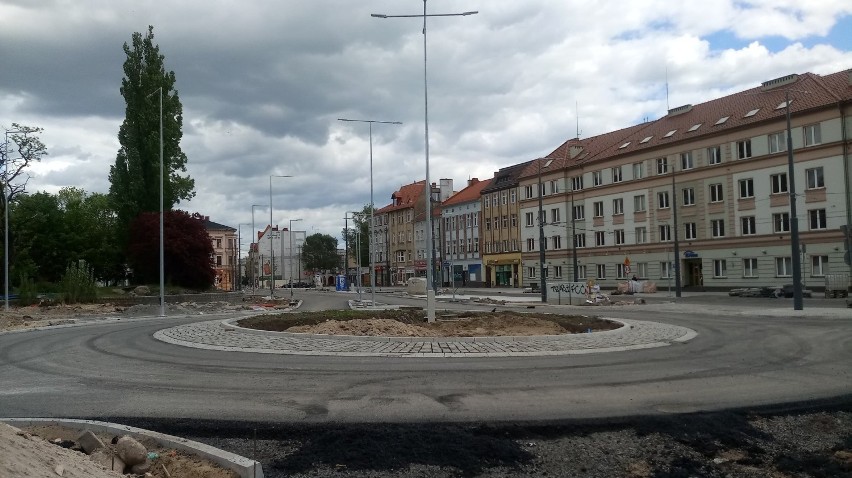 Rondo koło Rolnika ma usprawnić włączanie się do ruchu na...