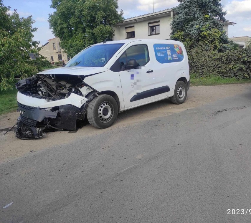 Wypadek w środku wsi w powiecie obornickim. Poszkodowana jedna osoba