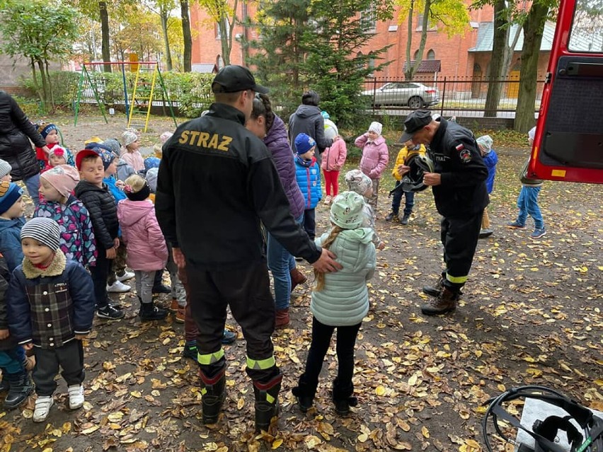 Strażacy z lęborskiego OSP odwiedzili przedszkolaków