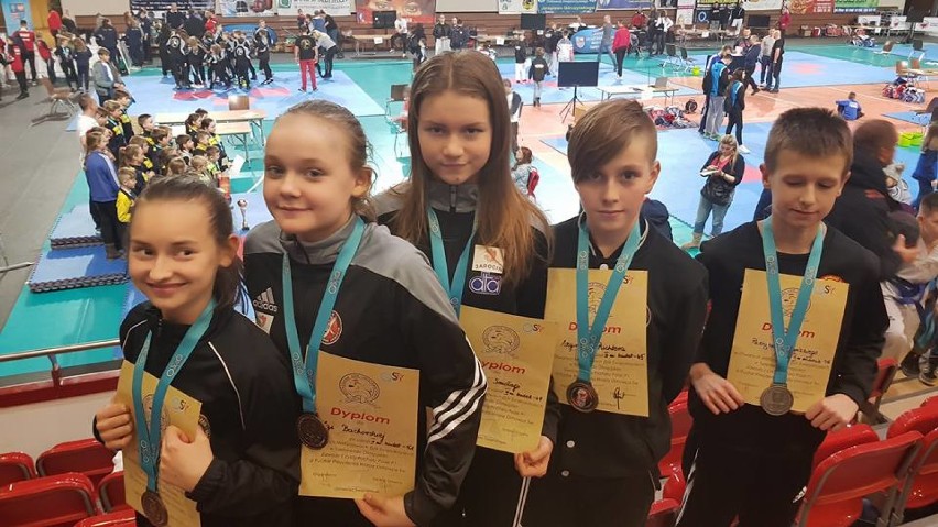 Reprezentanci UKS Taekwondo Pleszew wywalczyli dwa brązowe medale na Pucharze Polski w Ostrowcu Świętokrzyskim